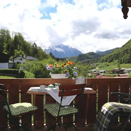 Apartment In Mit Garten Berchtesgaden
